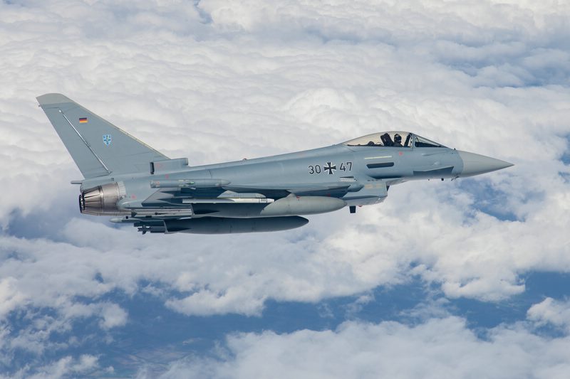 comp_pic37 by Timm Ziegenthaler.jpg - The 30+47 from Laage AB seen from a German A310MRTT 